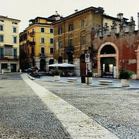 Dolce Verona Suites Bagian luar foto